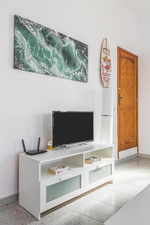 Home2book Lovely Beachfront Apartment