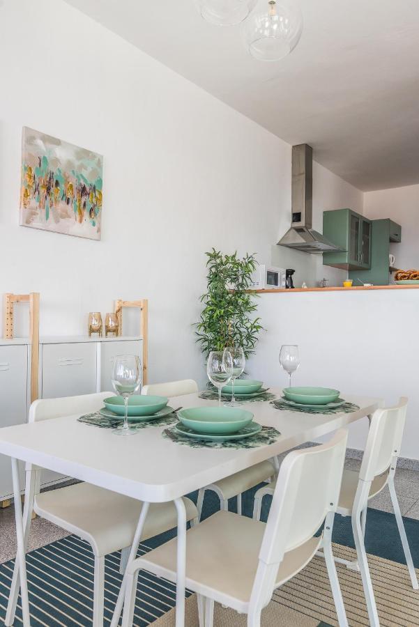 Home2book Lovely Beachfront Apartment Arinaga
